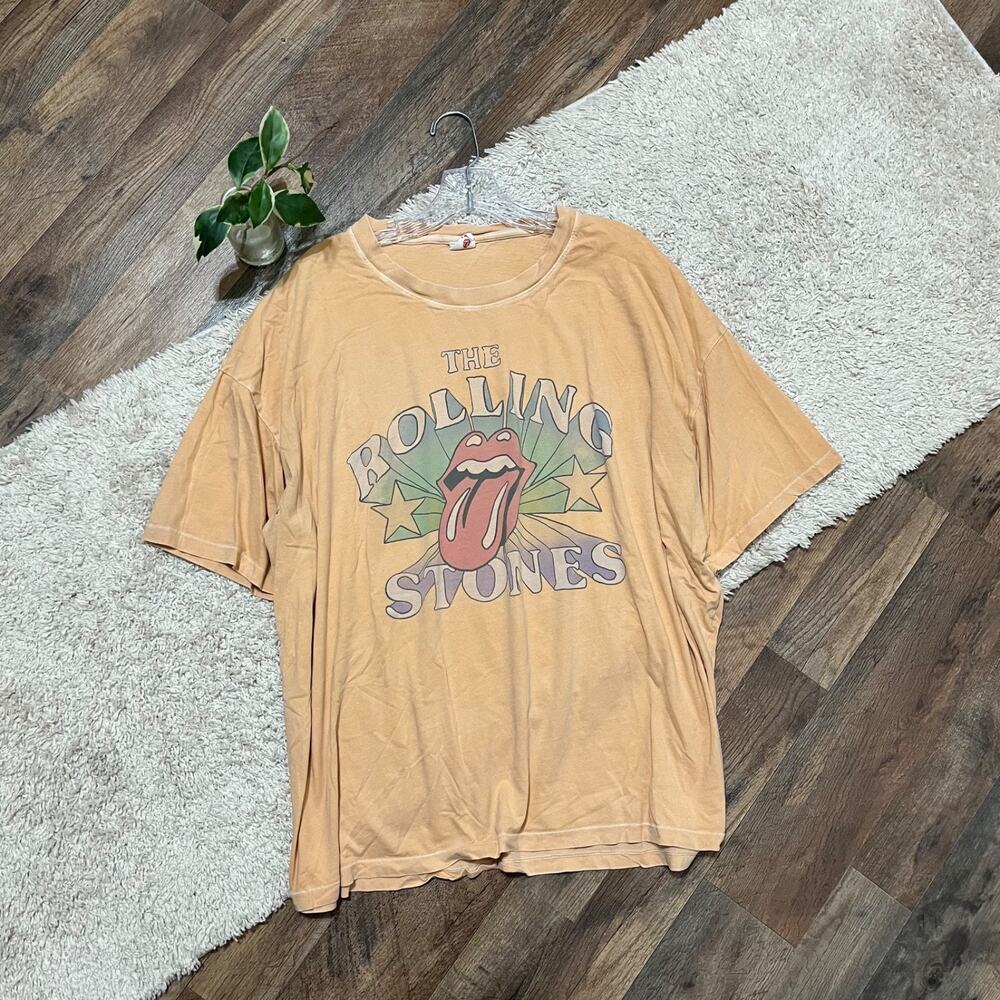 American Eagle Size L/XL Peach The Rolling Stones Oversized Graphic Band Tee